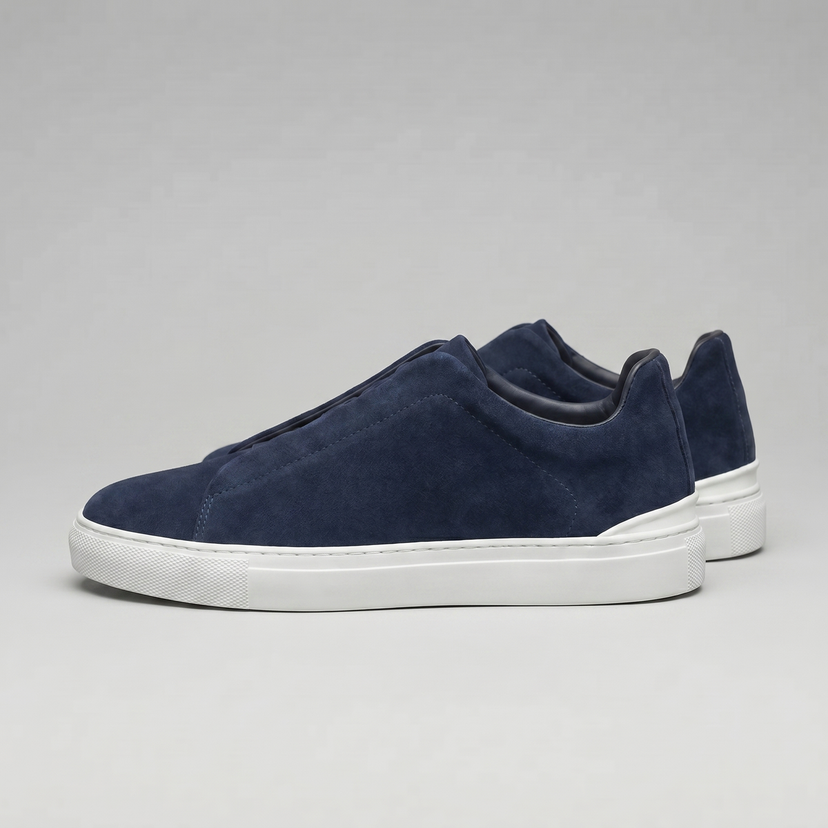 Men's Suede Slip-On Trainers – Laceless Low-Top Sneakers with Elastic Straps and Rubber Cupsole