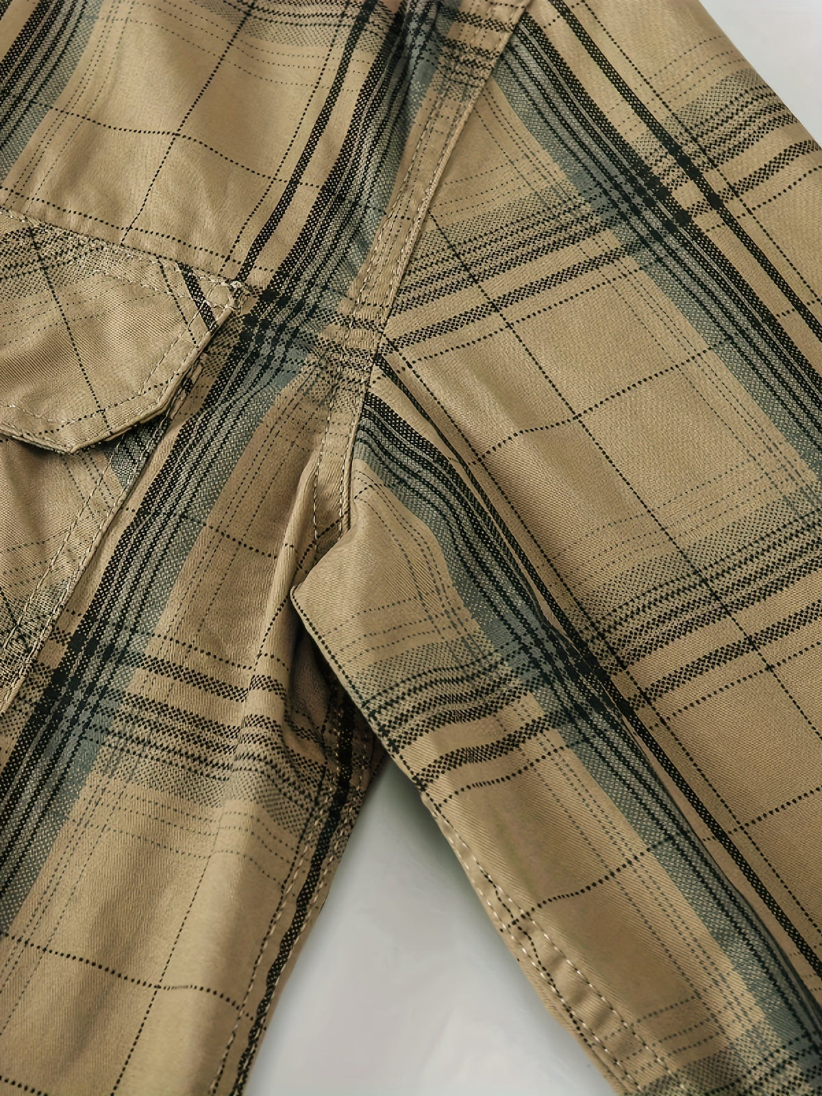 Men's Check Shirt – Long Sleeve with Two Button-Flap Chest Pockets