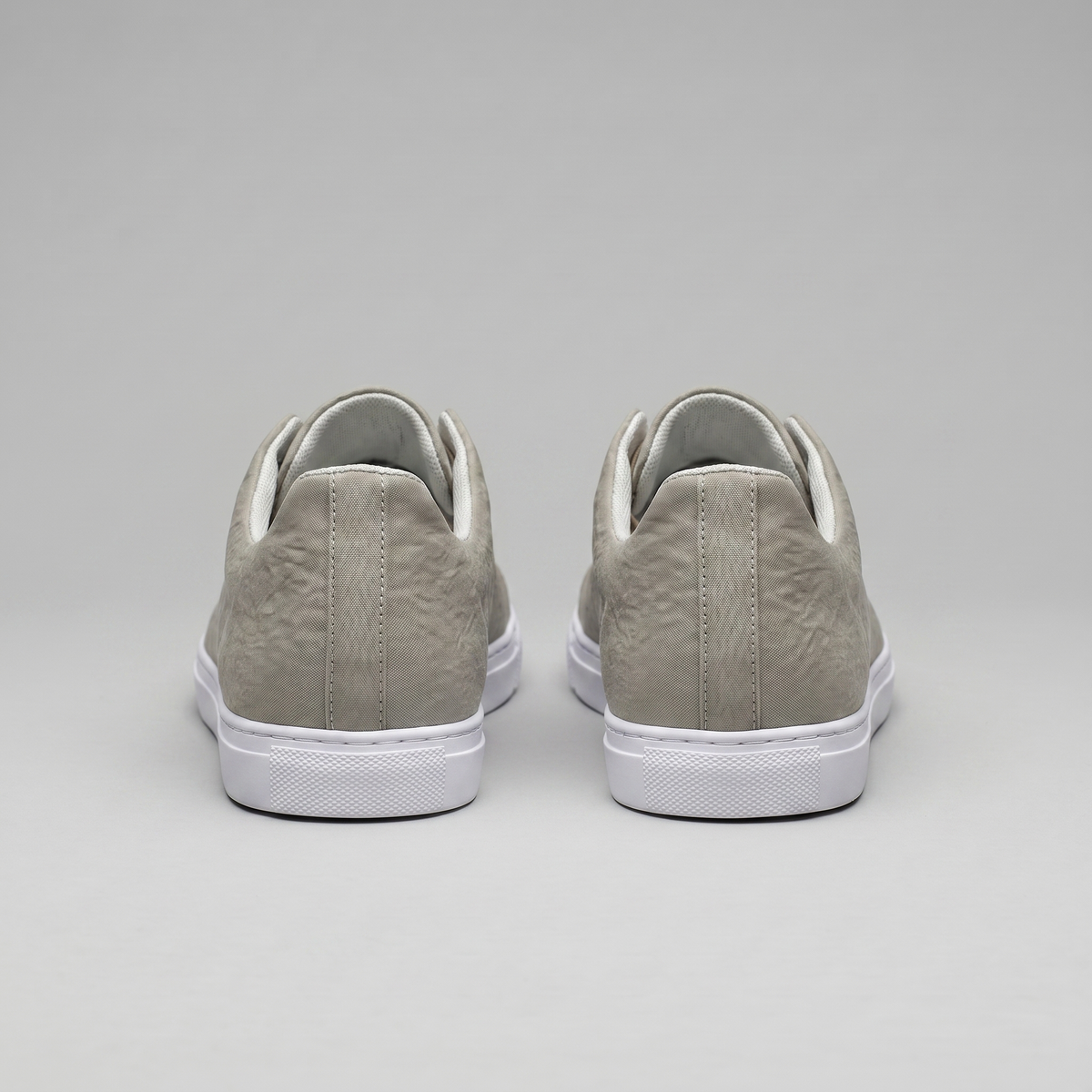 Men's Suede Slip-On Trainers – Laceless Low-Top Sneakers with Elastic Straps and Rubber Cupsole