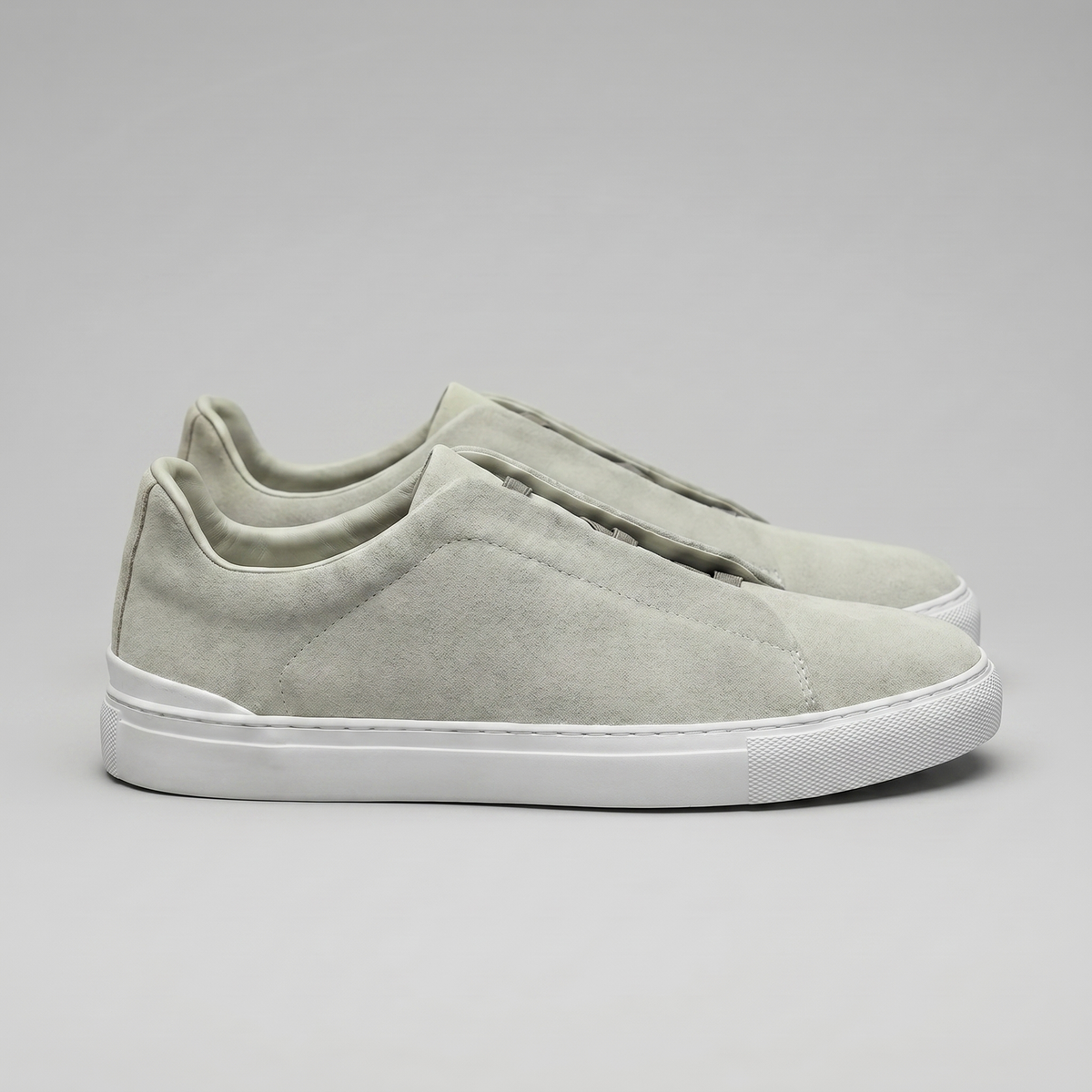 Men's Suede Slip-On Trainers – Laceless Low-Top Sneakers with Elastic Straps and Rubber Cupsole